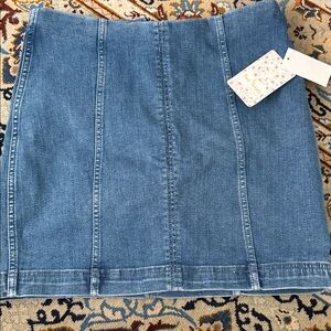 Free people Denim Blue Skirt size 8 never worn